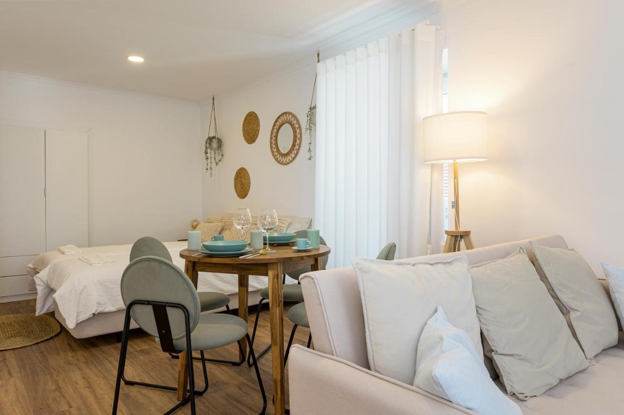 Chalet Marias - Parede Beach Apartments المظهر الخارجي الصورة