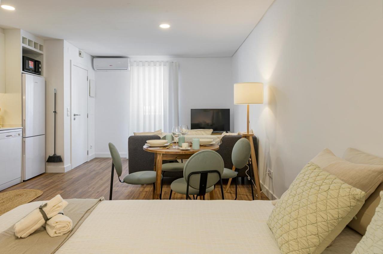 Chalet Marias - Parede Beach Apartments المظهر الخارجي الصورة